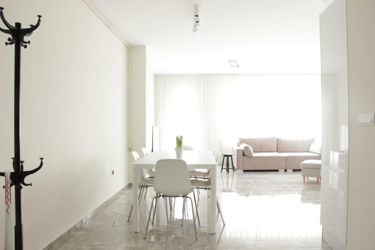 Ferienwohnung Lux House Olga Ruma Exterior foto